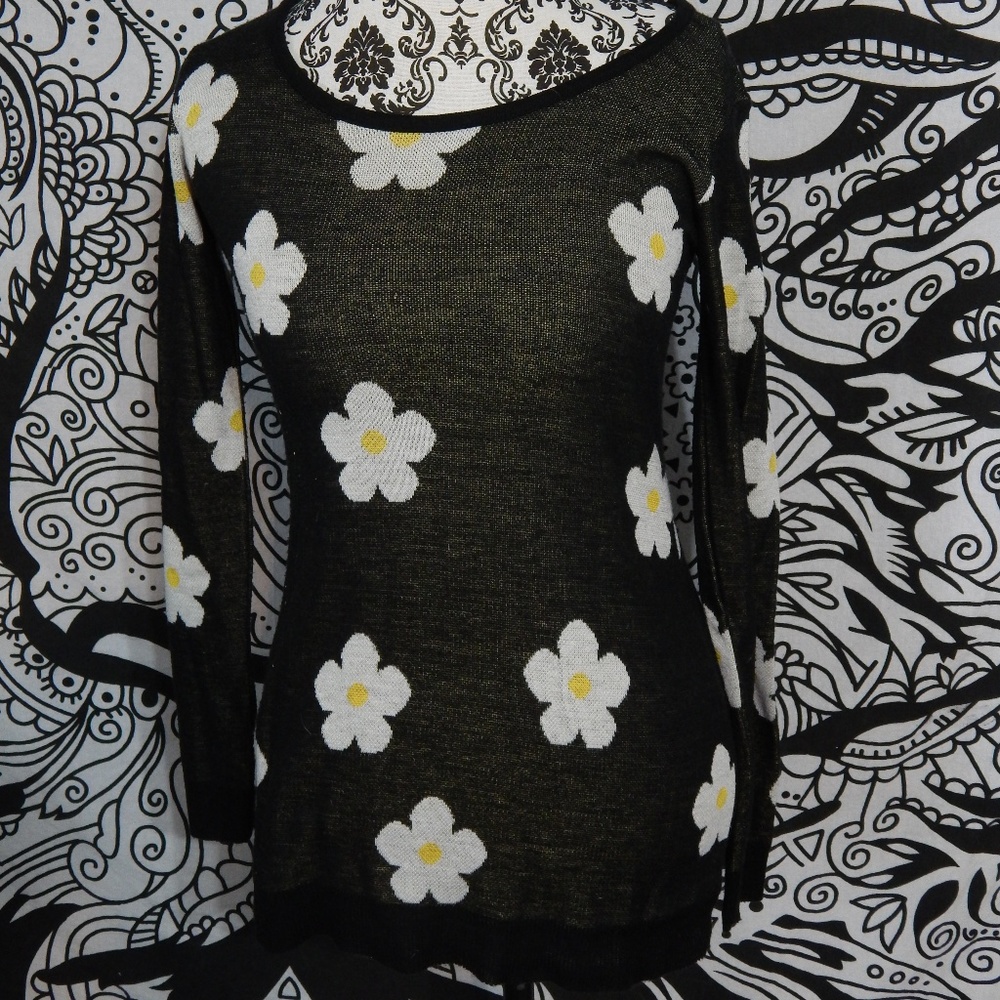 Rue 21 flower long sleeve